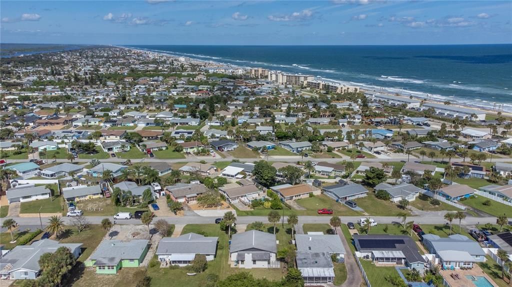 На продажу: $379,000 (2 спален, 2 ванн, 1194 Квадратных фут)