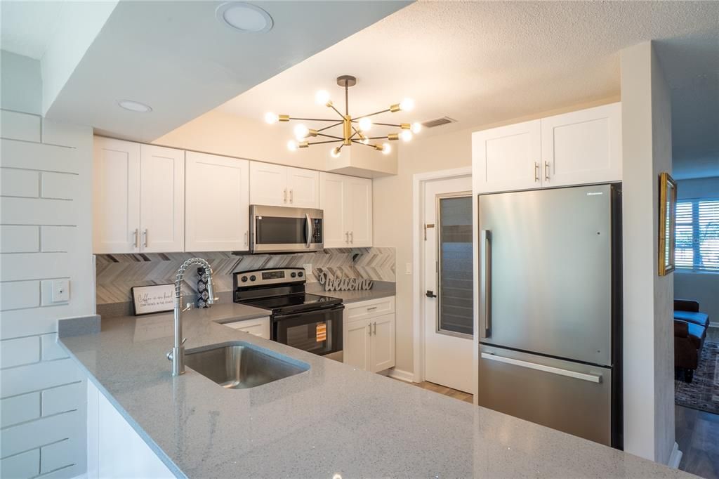 На продажу: $379,000 (2 спален, 2 ванн, 1194 Квадратных фут)