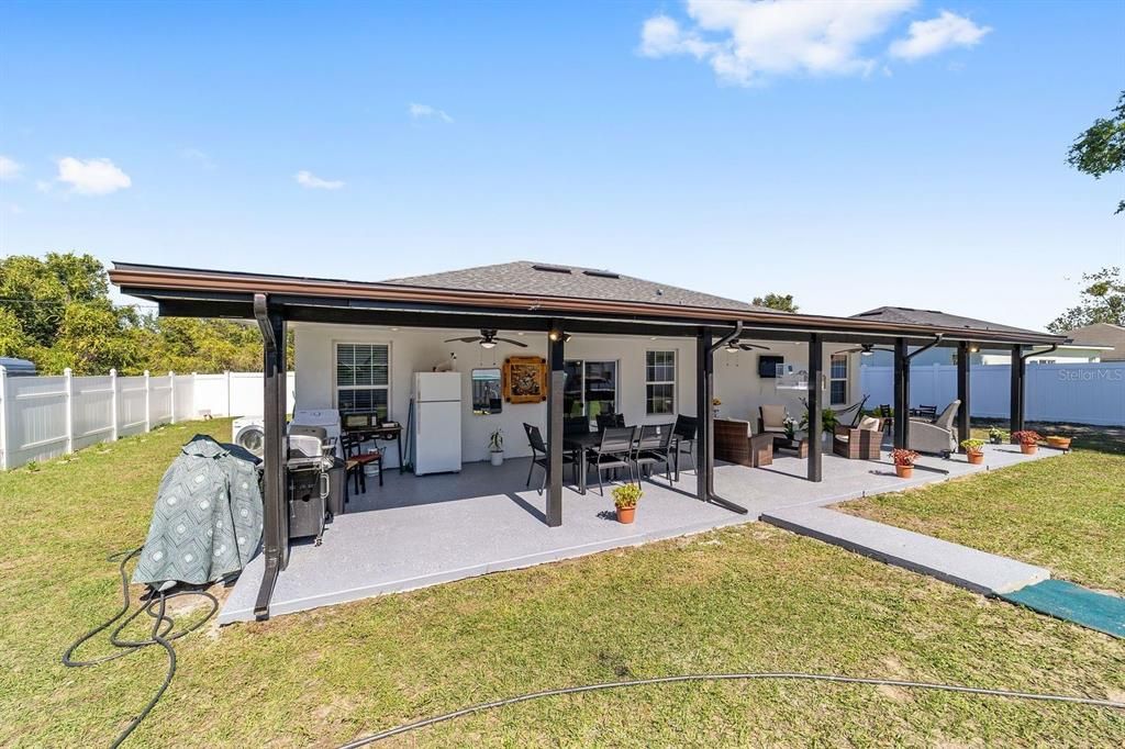 На продажу: $379,000 (4 спален, 2 ванн, 1622 Квадратных фут)