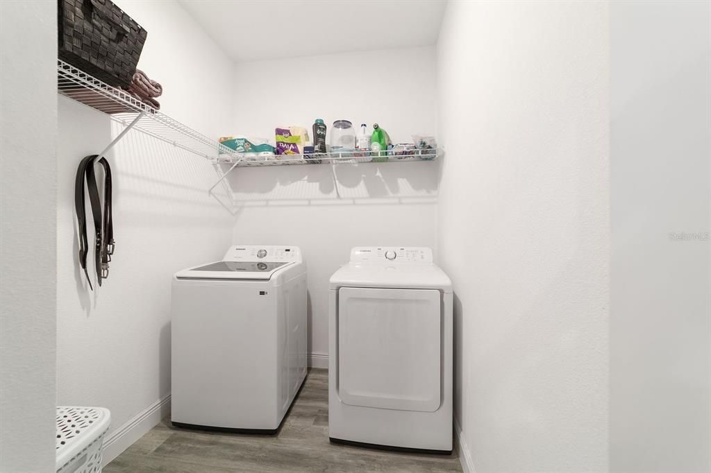 На продажу: $379,000 (4 спален, 2 ванн, 1622 Квадратных фут)