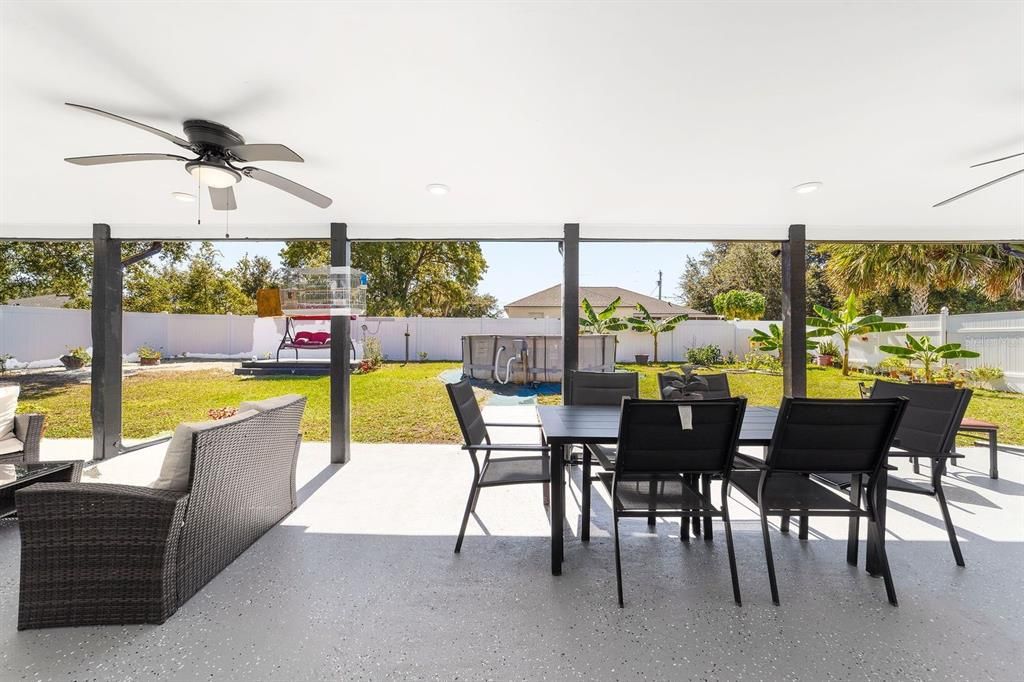 На продажу: $379,000 (4 спален, 2 ванн, 1622 Квадратных фут)