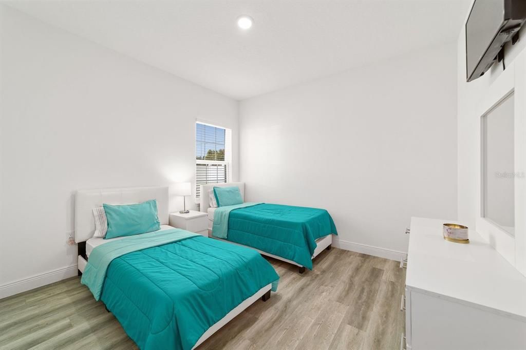 На продажу: $379,000 (4 спален, 2 ванн, 1622 Квадратных фут)