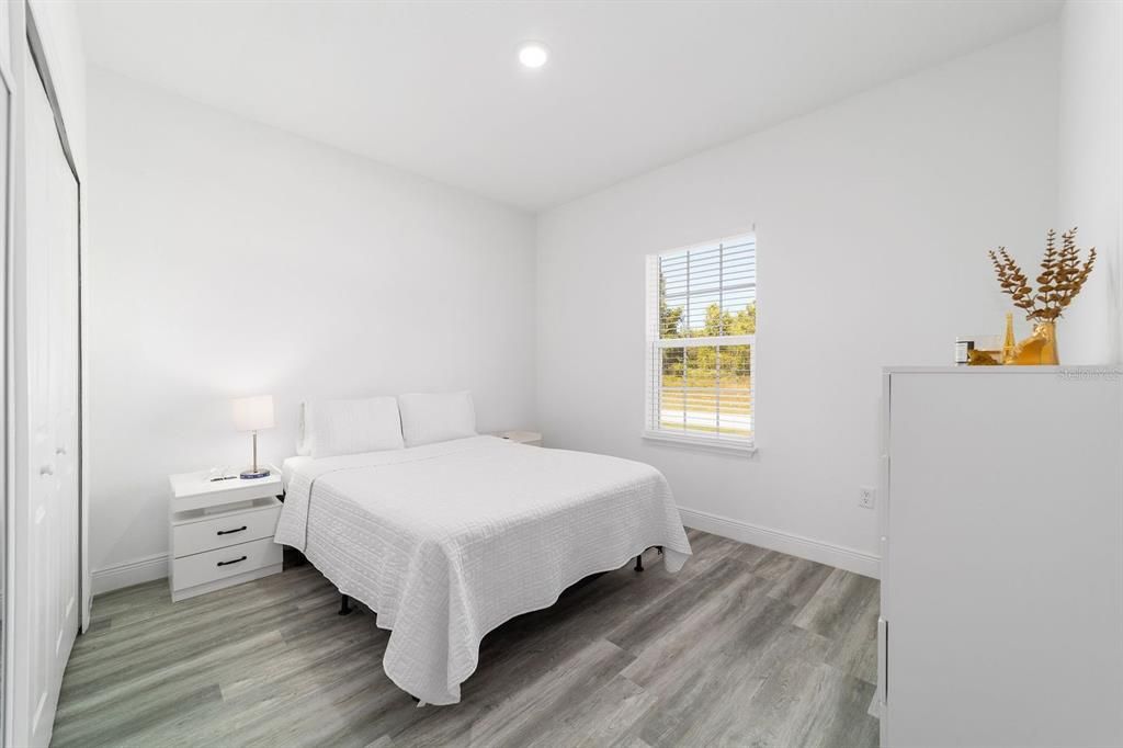 На продажу: $379,000 (4 спален, 2 ванн, 1622 Квадратных фут)