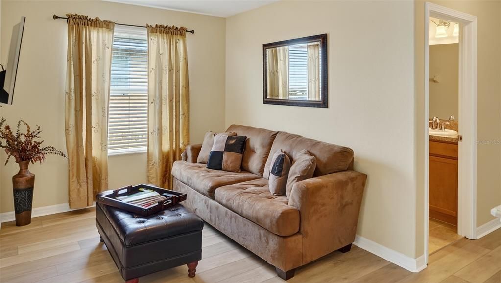 For Sale: $360,000 (5 beds, 3 baths, 2255 Square Feet)