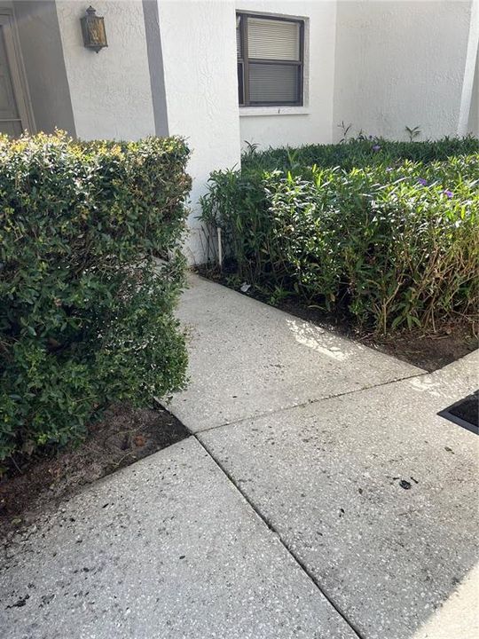 For Sale: $210,000 (2 beds, 1 baths, 1023 Square Feet)