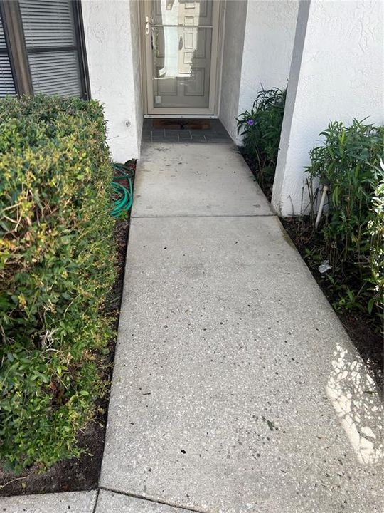 For Sale: $210,000 (2 beds, 1 baths, 1023 Square Feet)