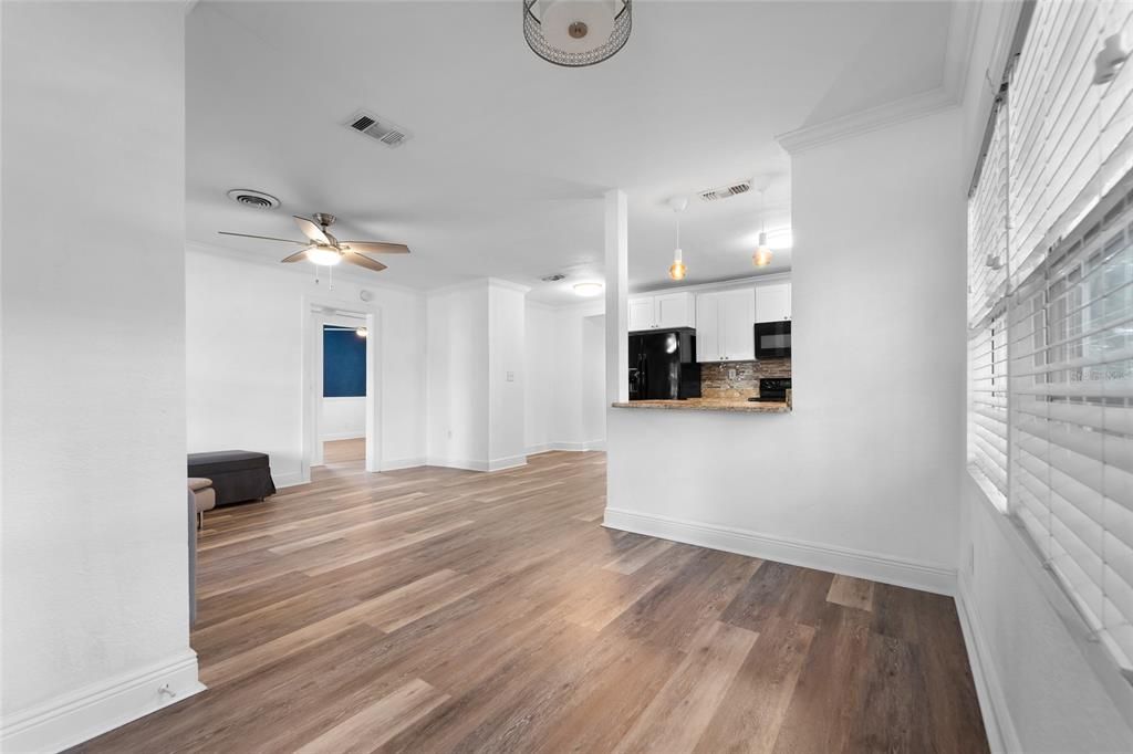 На продажу: $365,000 (3 спален, 2 ванн, 1091 Квадратных фут)