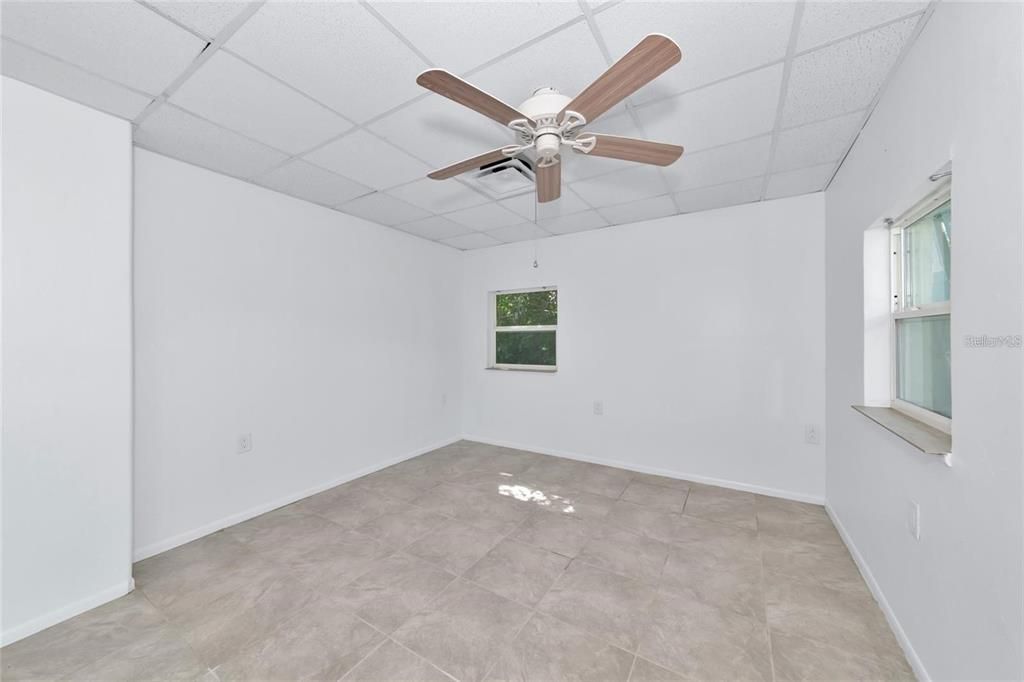 出租: $1,675 (2 贝兹, 1 浴室, 897 平方英尺)