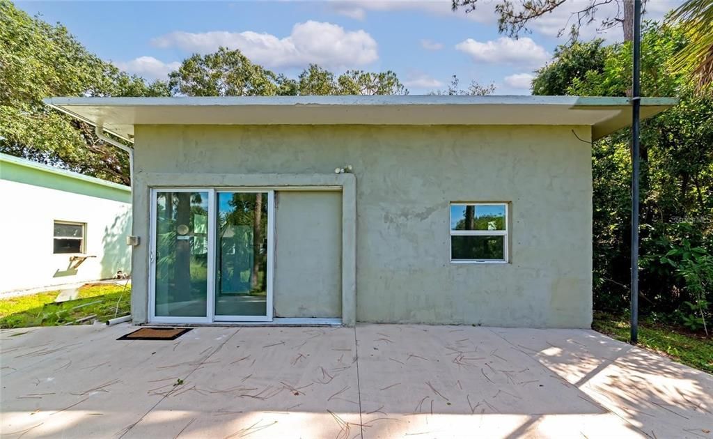 出租: $1,675 (2 贝兹, 1 浴室, 897 平方英尺)