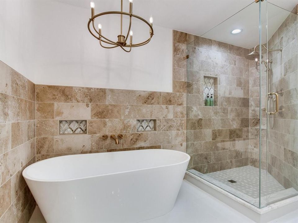 En Venta: $799,000 (3 camas, 3 baños, 2739 Pies cuadrados)