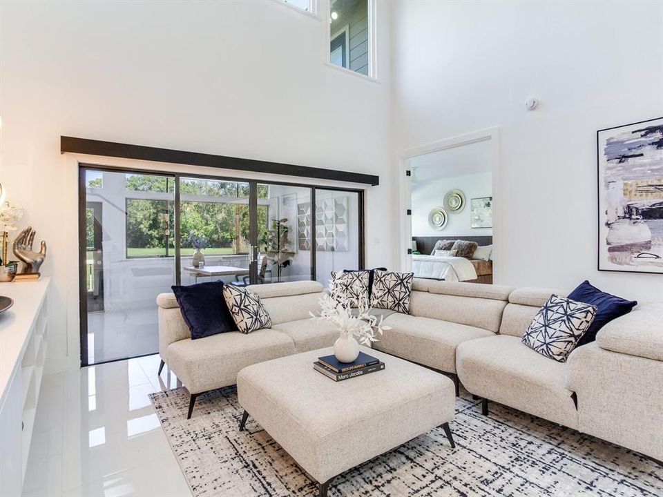 En Venta: $799,000 (3 camas, 3 baños, 2739 Pies cuadrados)