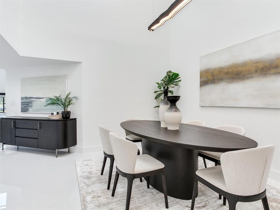 En Venta: $799,000 (3 camas, 3 baños, 2739 Pies cuadrados)