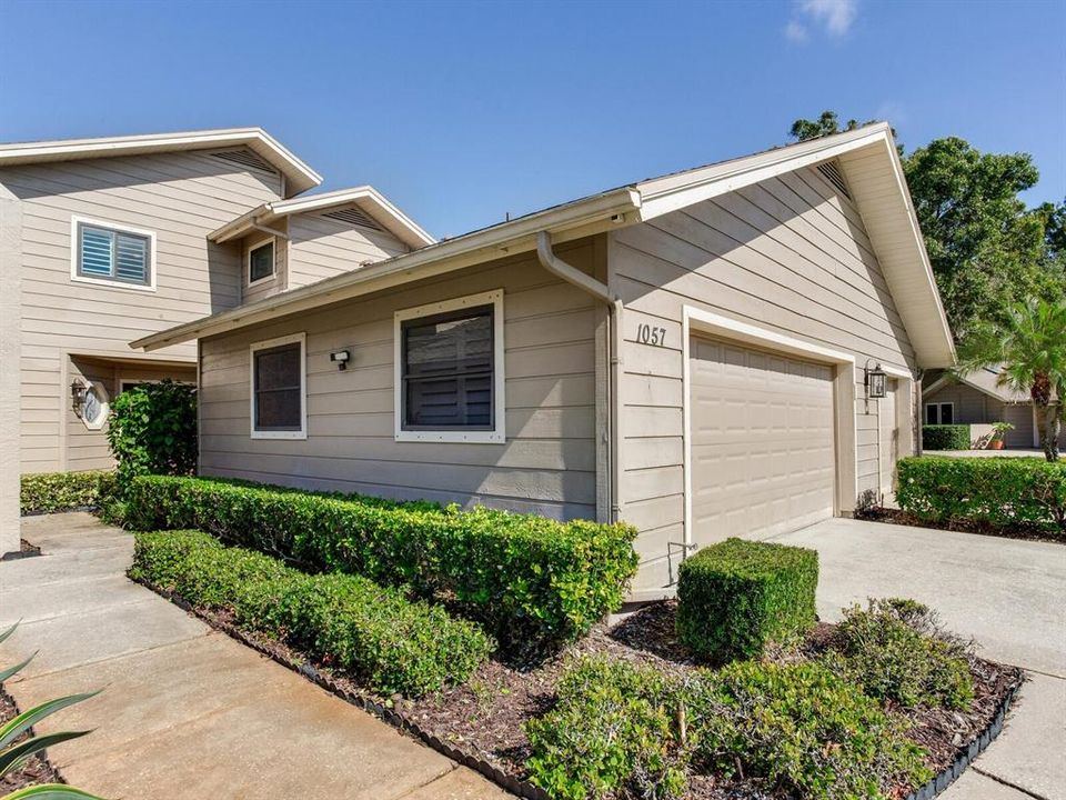 En Venta: $799,000 (3 camas, 3 baños, 2739 Pies cuadrados)