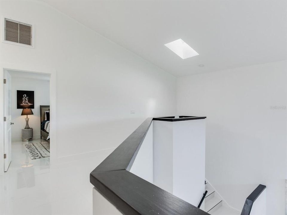 En Venta: $799,000 (3 camas, 3 baños, 2739 Pies cuadrados)