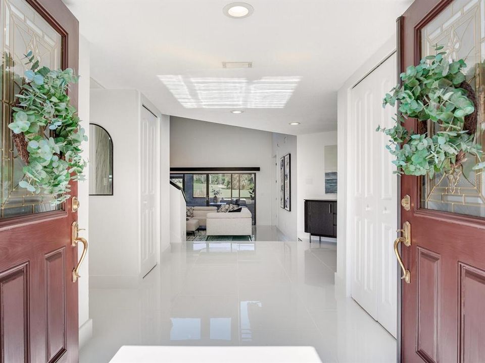 En Venta: $799,000 (3 camas, 3 baños, 2739 Pies cuadrados)