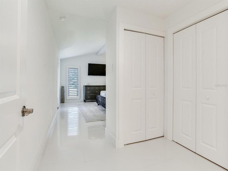 En Venta: $799,000 (3 camas, 3 baños, 2739 Pies cuadrados)