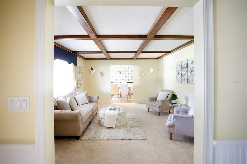 En Venta: $650,000 (4 camas, 3 baños, 3181 Pies cuadrados)