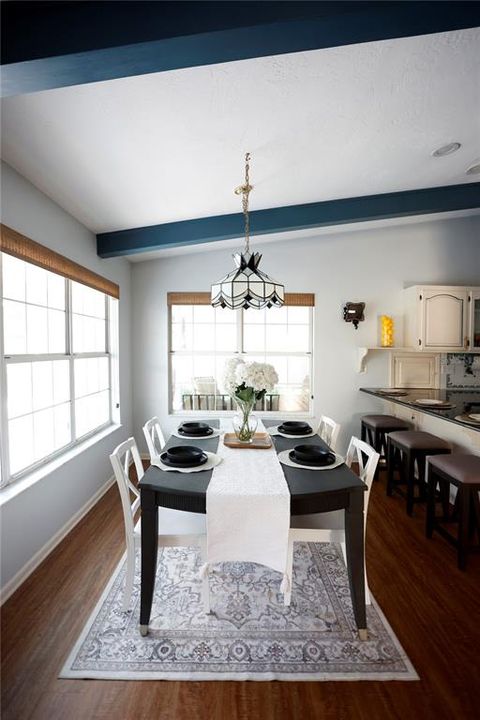 En Venta: $650,000 (4 camas, 3 baños, 3181 Pies cuadrados)