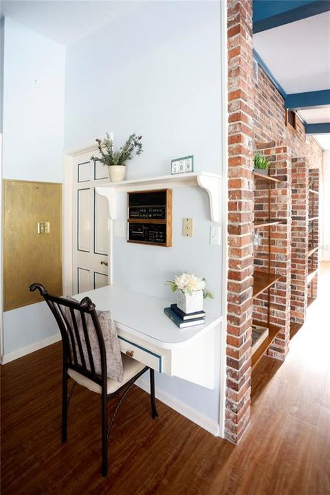 En Venta: $650,000 (4 camas, 3 baños, 3181 Pies cuadrados)