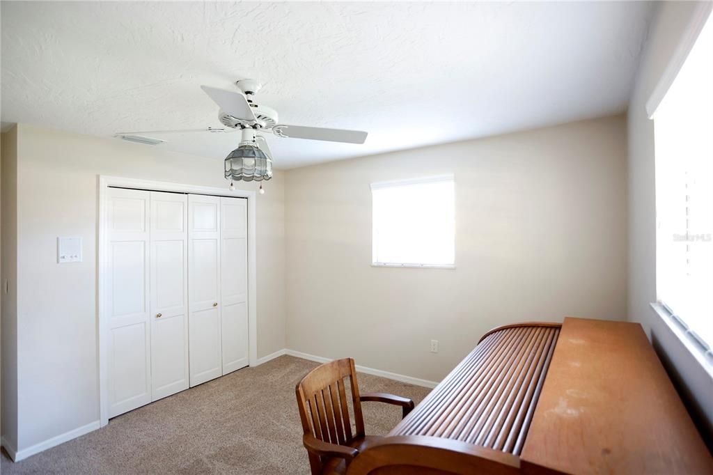 En Venta: $650,000 (4 camas, 3 baños, 3181 Pies cuadrados)