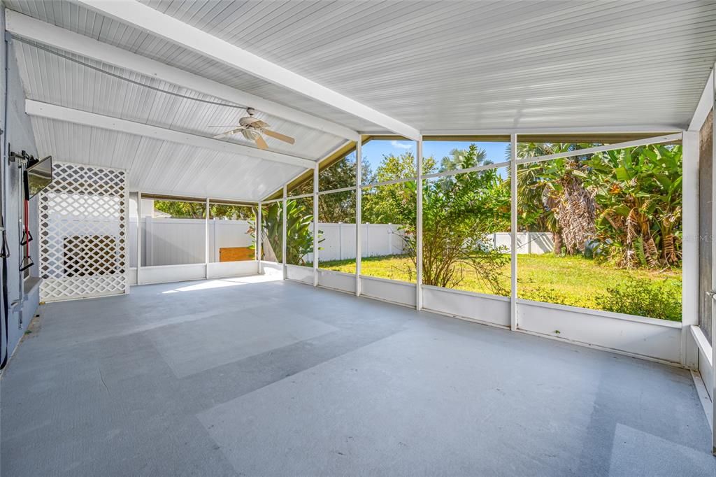 Active With Contract: $335,000 (4 beds, 2 baths, 1463 Square Feet)