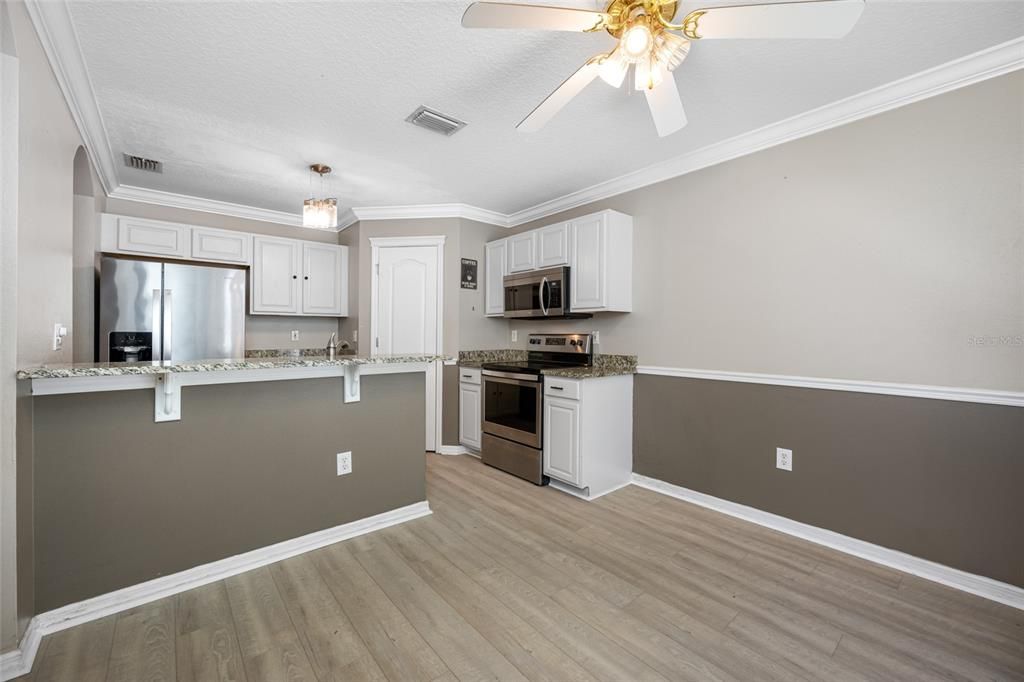 Active With Contract: $335,000 (4 beds, 2 baths, 1463 Square Feet)