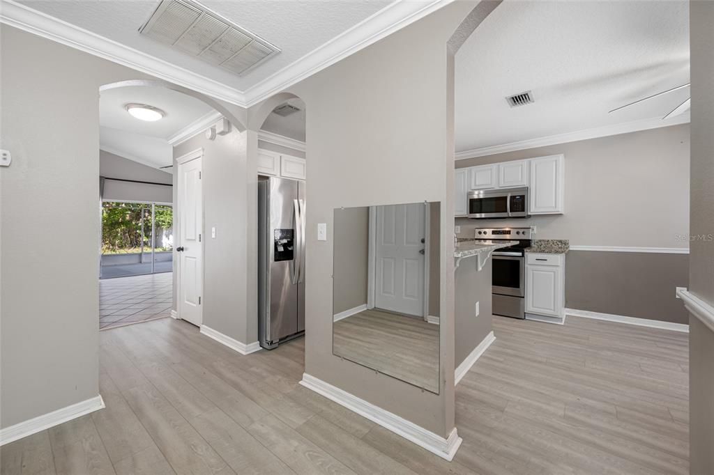 Active With Contract: $335,000 (4 beds, 2 baths, 1463 Square Feet)