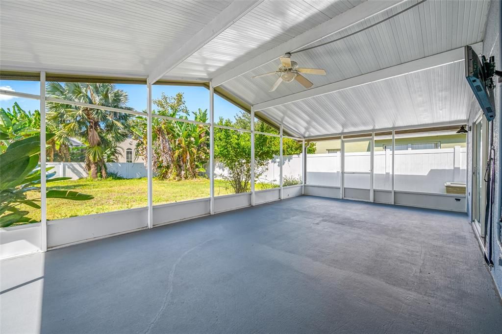 Active With Contract: $335,000 (4 beds, 2 baths, 1463 Square Feet)