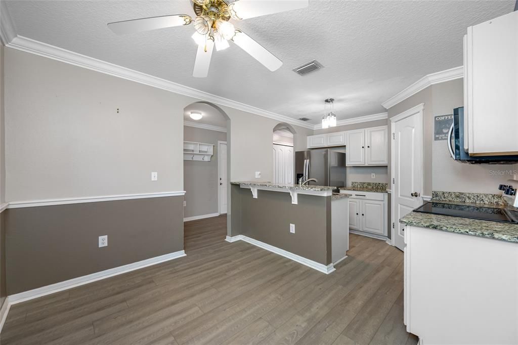 Active With Contract: $335,000 (4 beds, 2 baths, 1463 Square Feet)