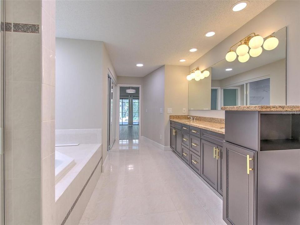 For Rent: $7,500 (5 beds, 3 baths, 4003 Square Feet)