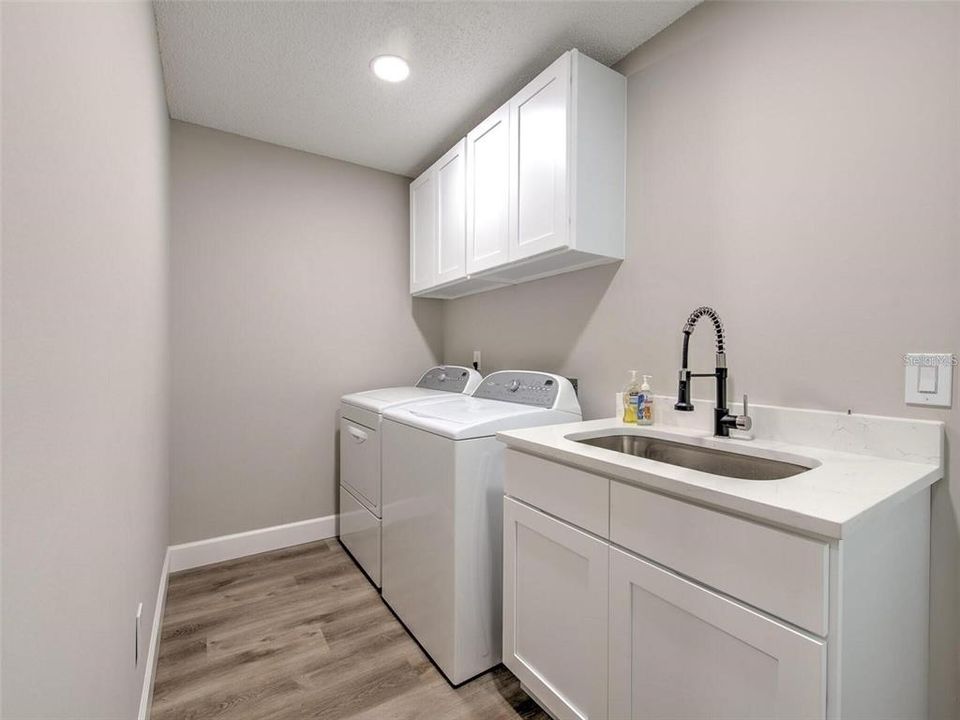 For Rent: $7,500 (5 beds, 3 baths, 4003 Square Feet)