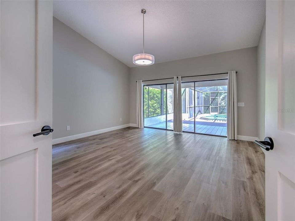 For Rent: $7,500 (5 beds, 3 baths, 4003 Square Feet)