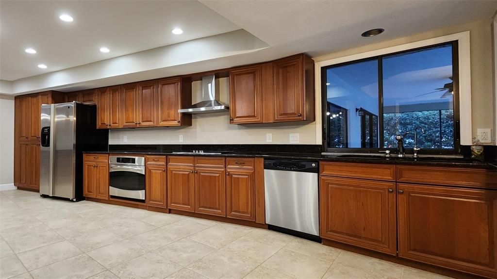 For Rent: $7,500 (5 beds, 3 baths, 4003 Square Feet)