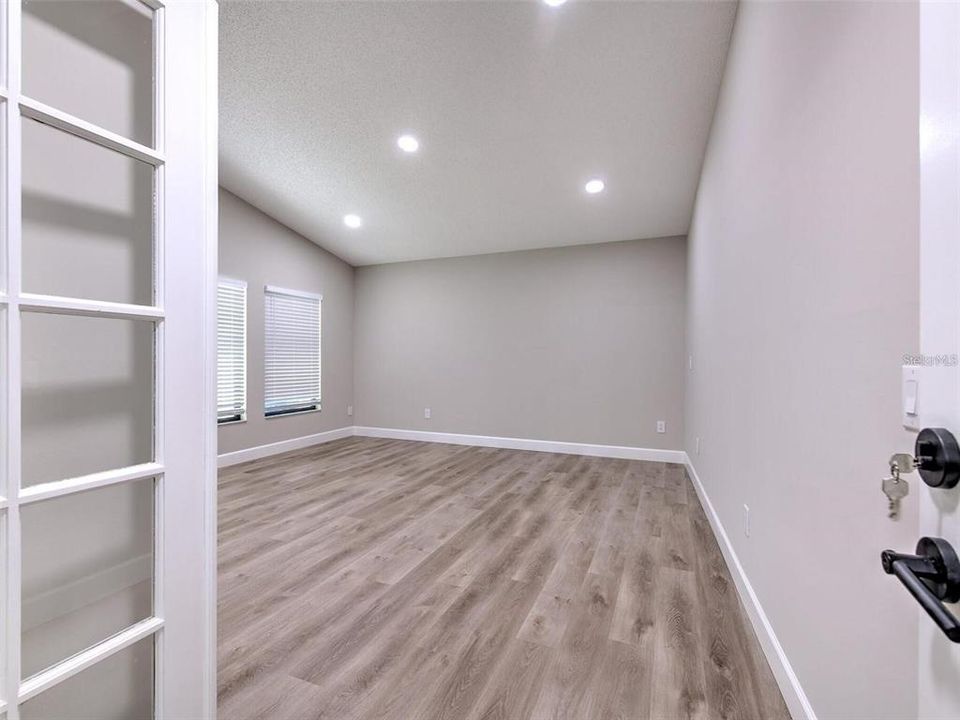 For Rent: $7,500 (5 beds, 3 baths, 4003 Square Feet)