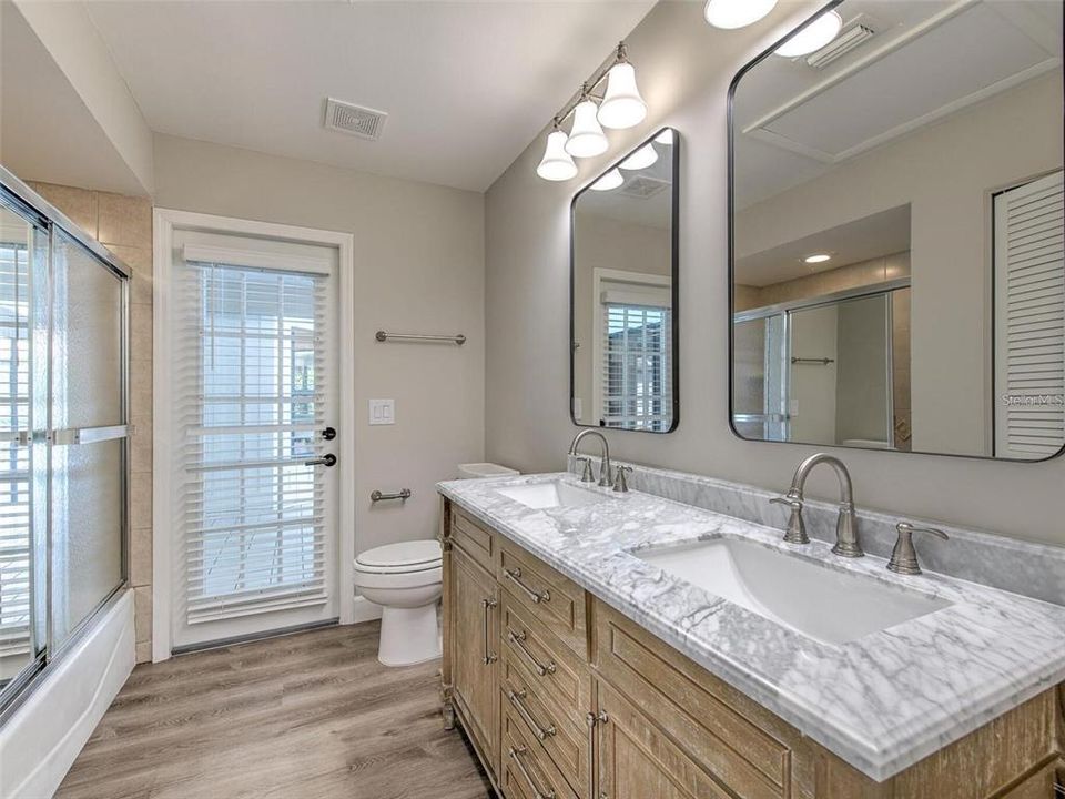 For Rent: $7,500 (5 beds, 3 baths, 4003 Square Feet)