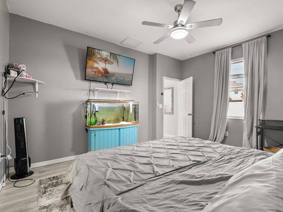 На продажу: $399,000 (4 спален, 2 ванн, 2296 Квадратных фут)