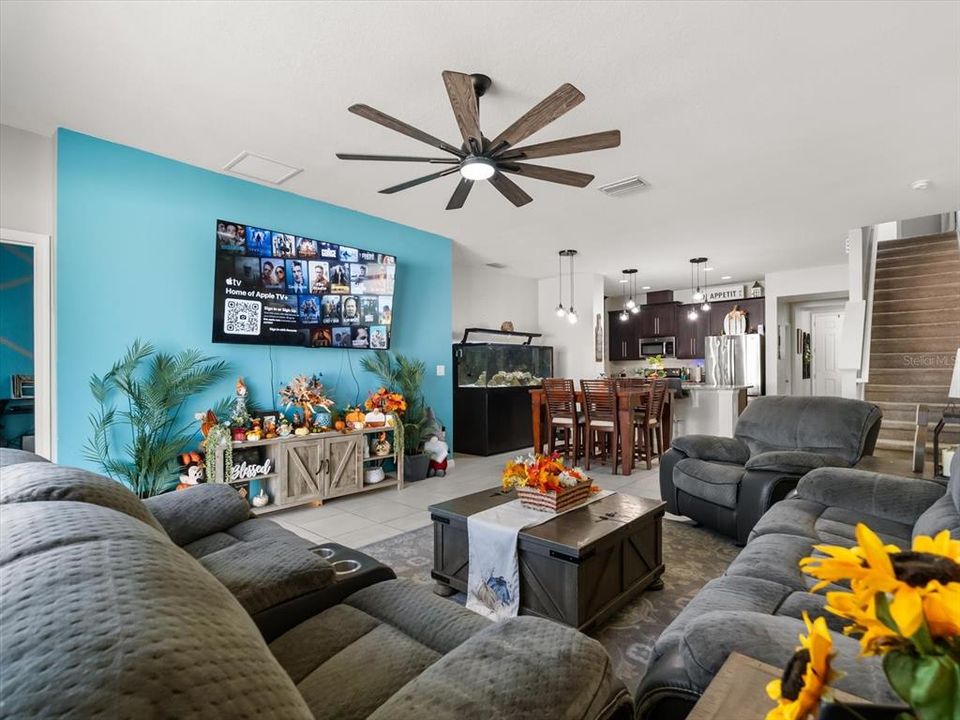 На продажу: $399,000 (4 спален, 2 ванн, 2296 Квадратных фут)