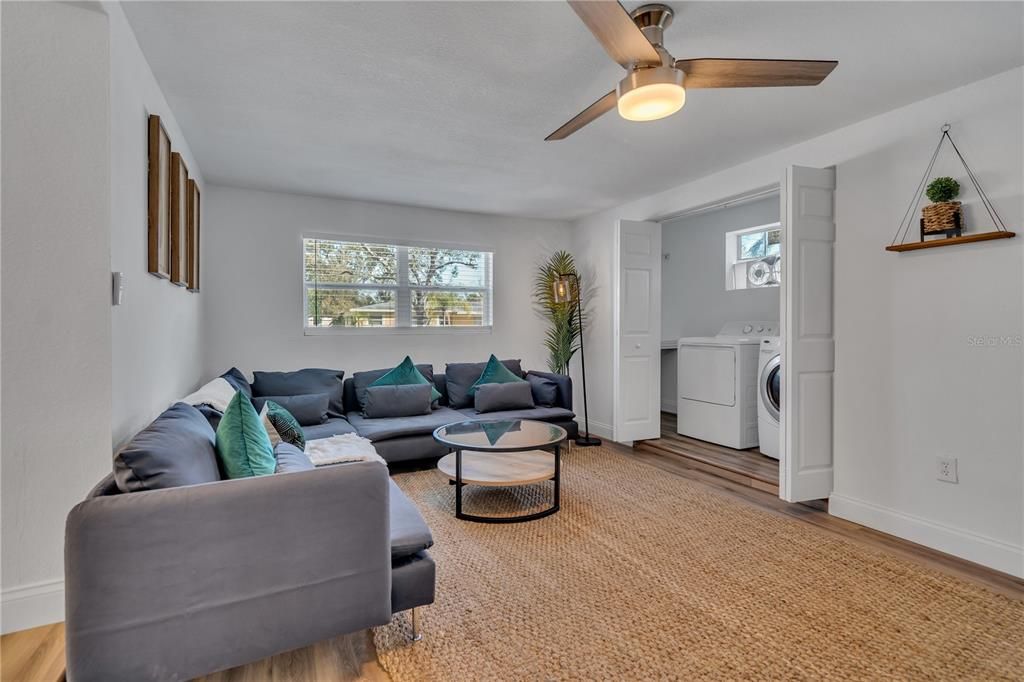 出租: $3,300 (4 贝兹, 2 浴室, 1453 平方英尺)