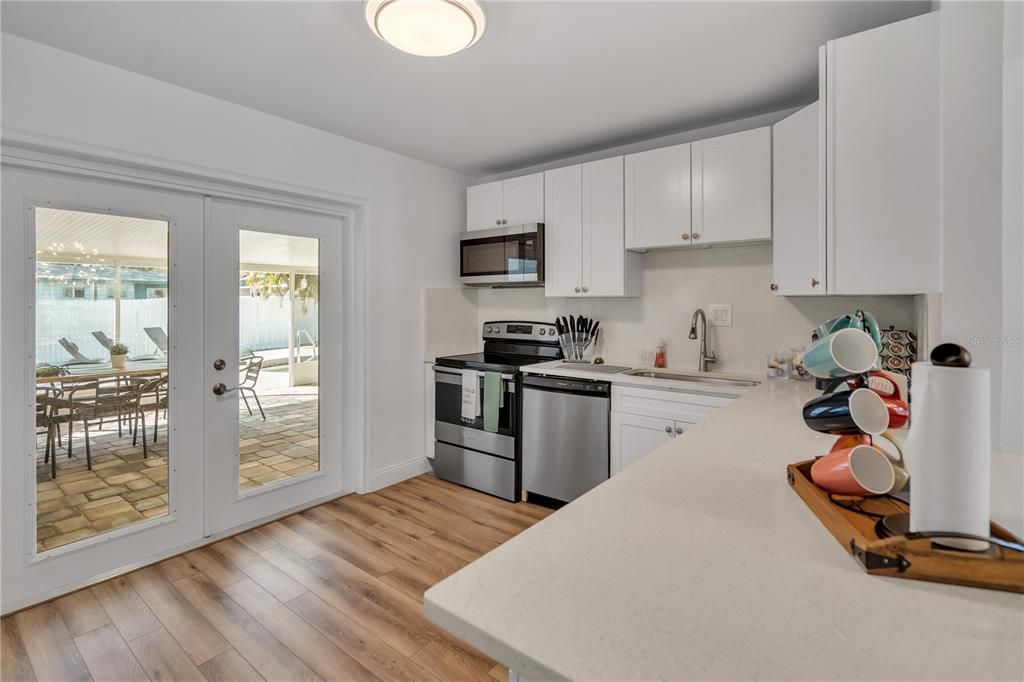 出租: $3,300 (4 贝兹, 2 浴室, 1453 平方英尺)