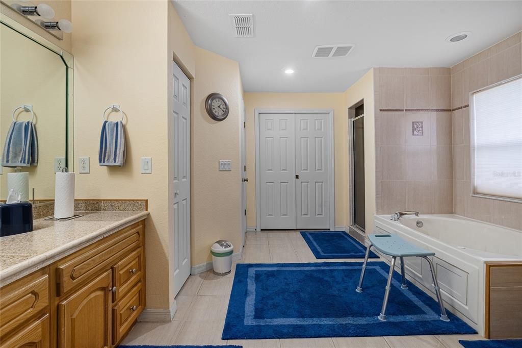 待售: $595,000 (4 贝兹, 4 浴室, 3366 平方英尺)