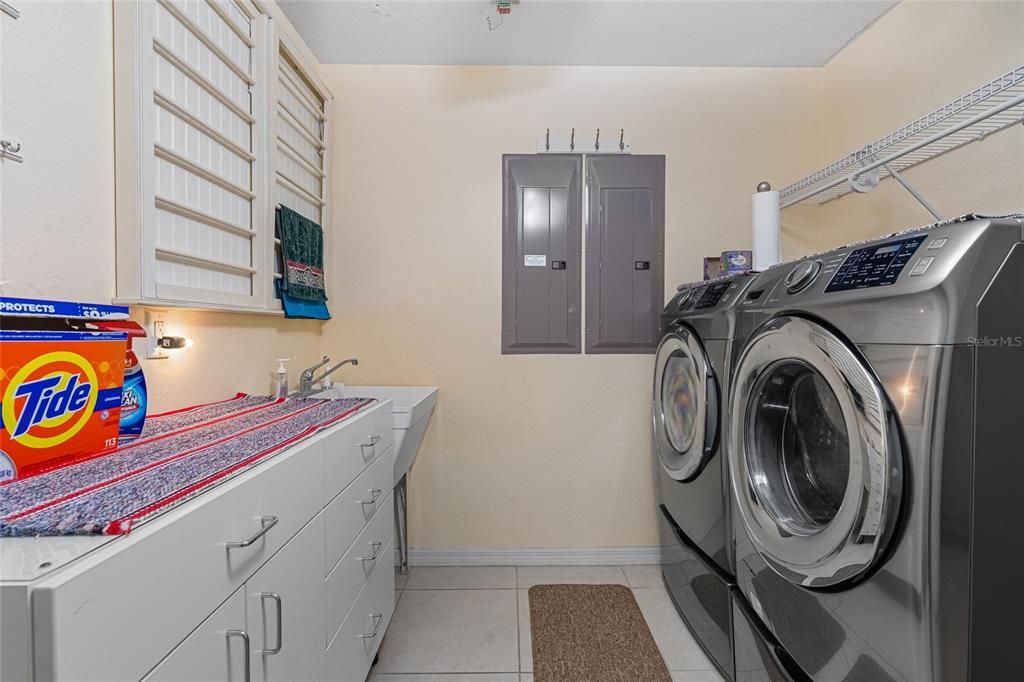 待售: $595,000 (4 贝兹, 4 浴室, 3366 平方英尺)