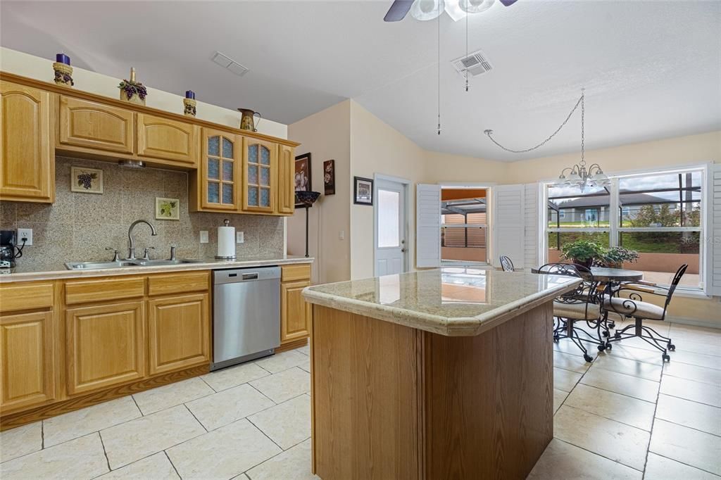 待售: $595,000 (4 贝兹, 4 浴室, 3366 平方英尺)