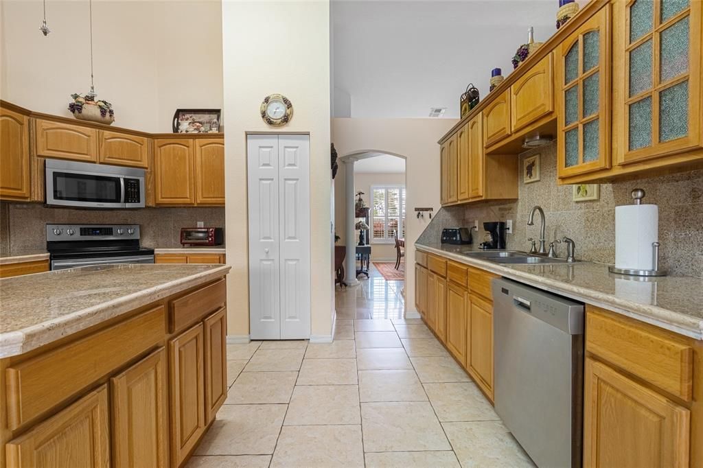 待售: $595,000 (4 贝兹, 4 浴室, 3366 平方英尺)