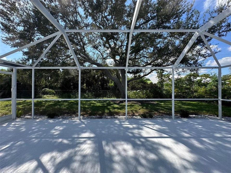 For Rent: $2,000 (3 beds, 2 baths, 1903 Square Feet)