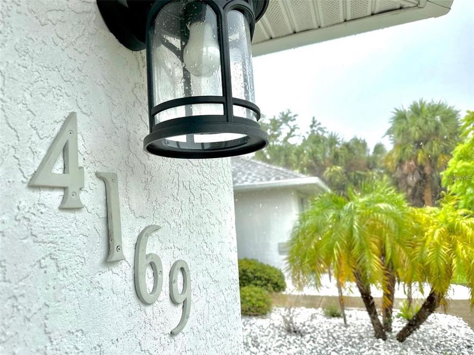 For Rent: $2,000 (3 beds, 2 baths, 1903 Square Feet)