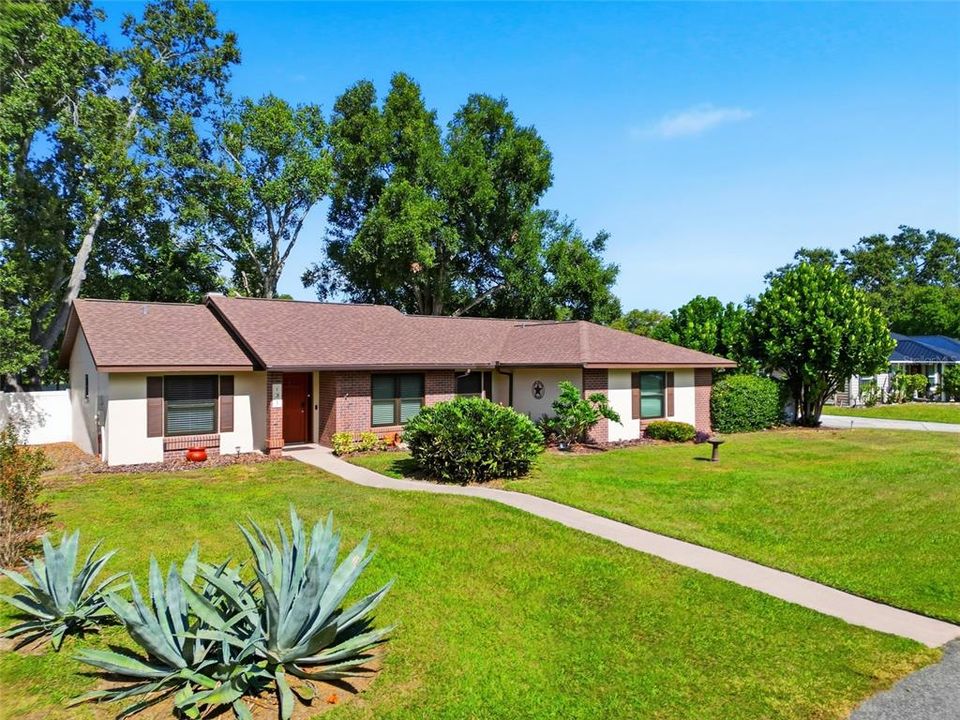 For Sale: $545,000 (3 beds, 2 baths, 1513 Square Feet)