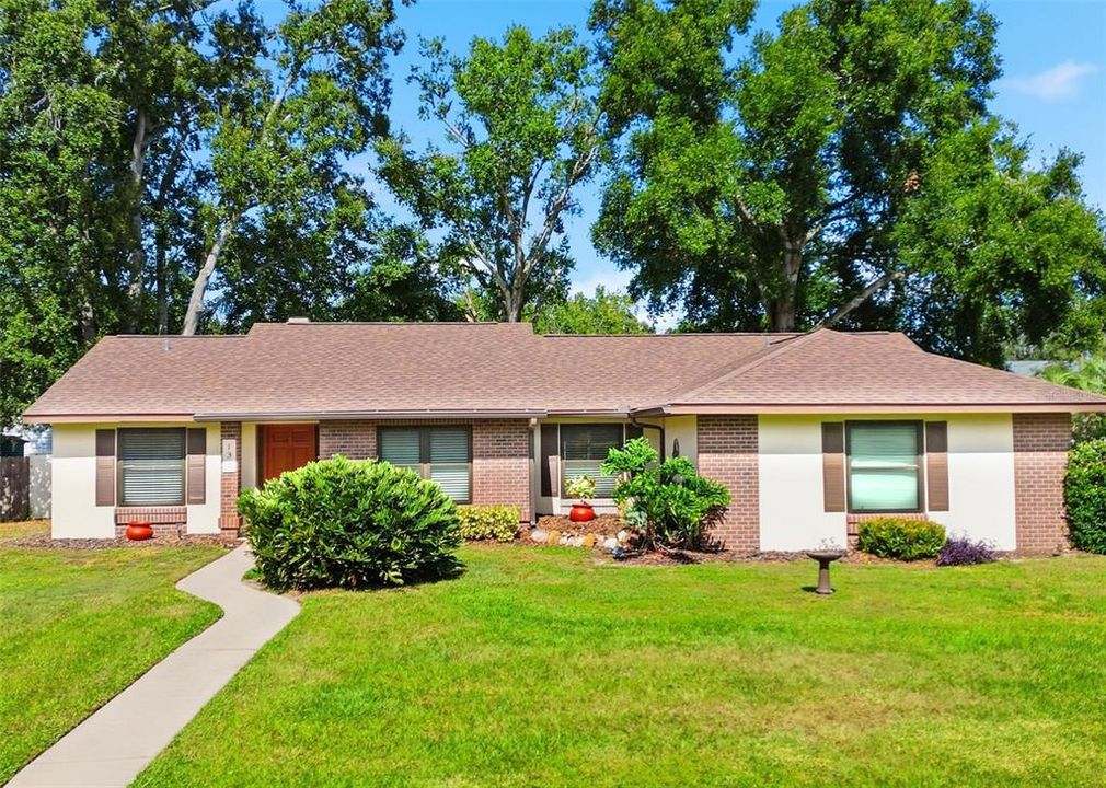 For Sale: $545,000 (3 beds, 2 baths, 1513 Square Feet)