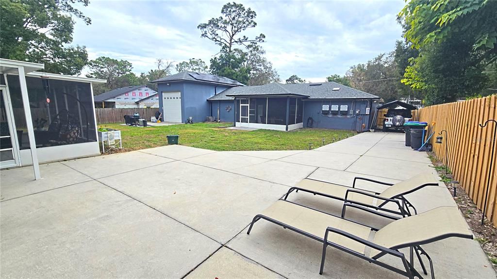 For Sale: $489,900 (4 beds, 3 baths, 2402 Square Feet)