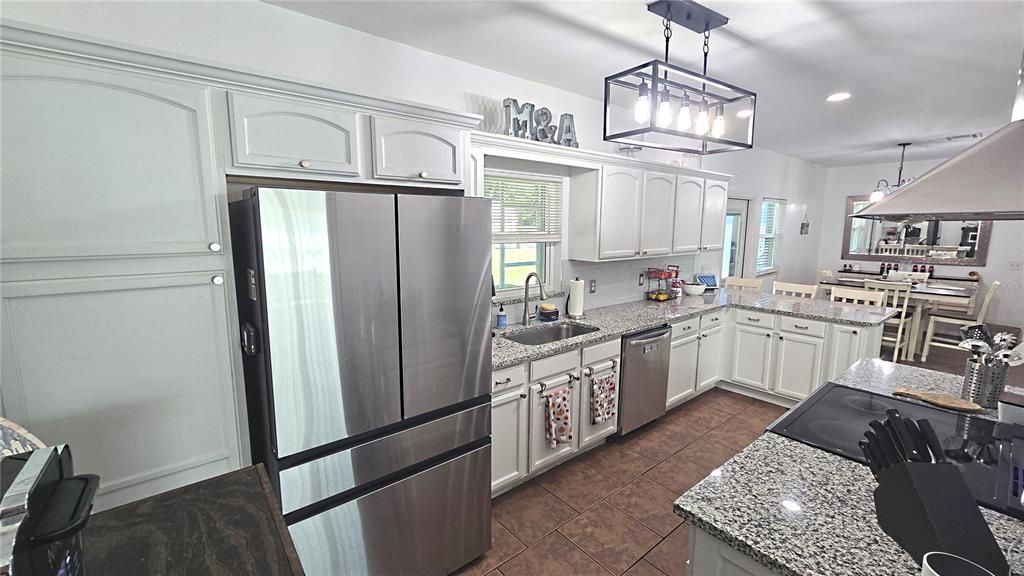 For Sale: $489,900 (4 beds, 3 baths, 2402 Square Feet)