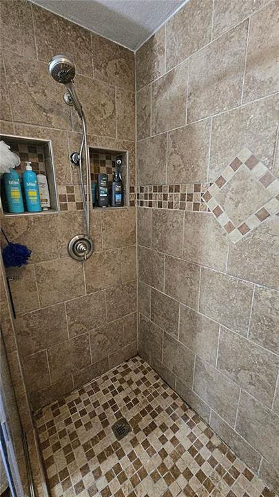 For Sale: $489,900 (4 beds, 3 baths, 2402 Square Feet)